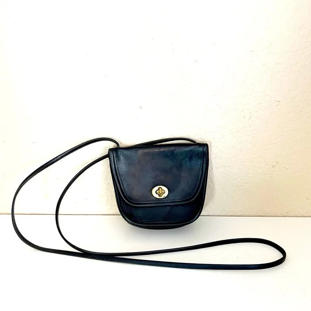 Rare vintage Coach Everett small crossbody